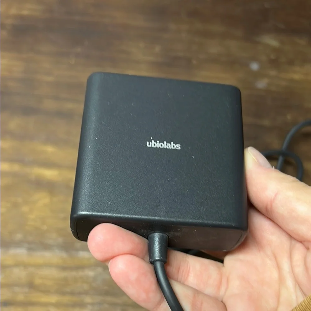 Black Wireless Phone Chargers